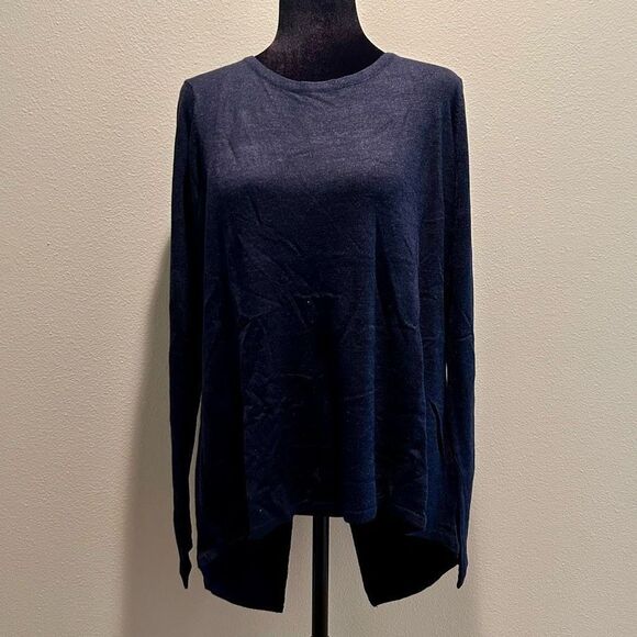 NWT Medium Zuda Sweater Dark Navy Stretchable Slit Open Back - Picture 1 of 8